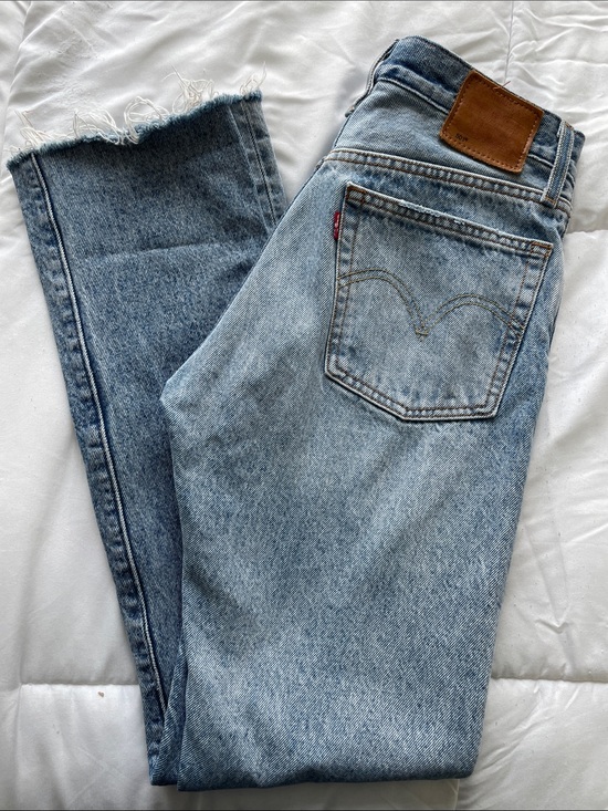 Levi's Denim - Levi's 501 Light Blue Straight Leg Women's Jeans with Raw Hem 2 tone jeans